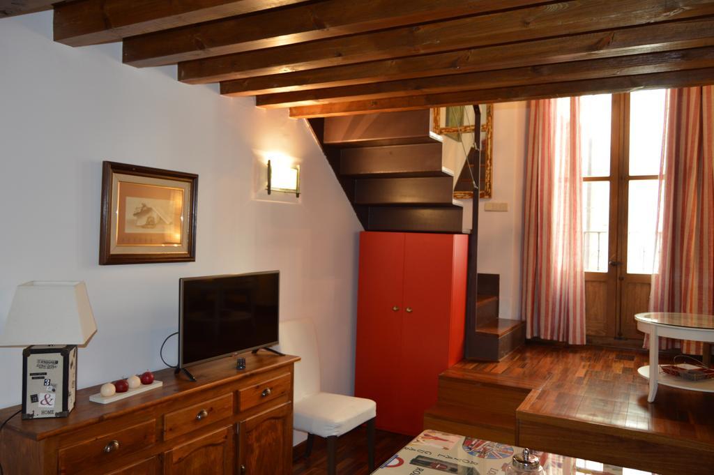 Apartamentos Nuncio Viejo Toledo Bilik gambar