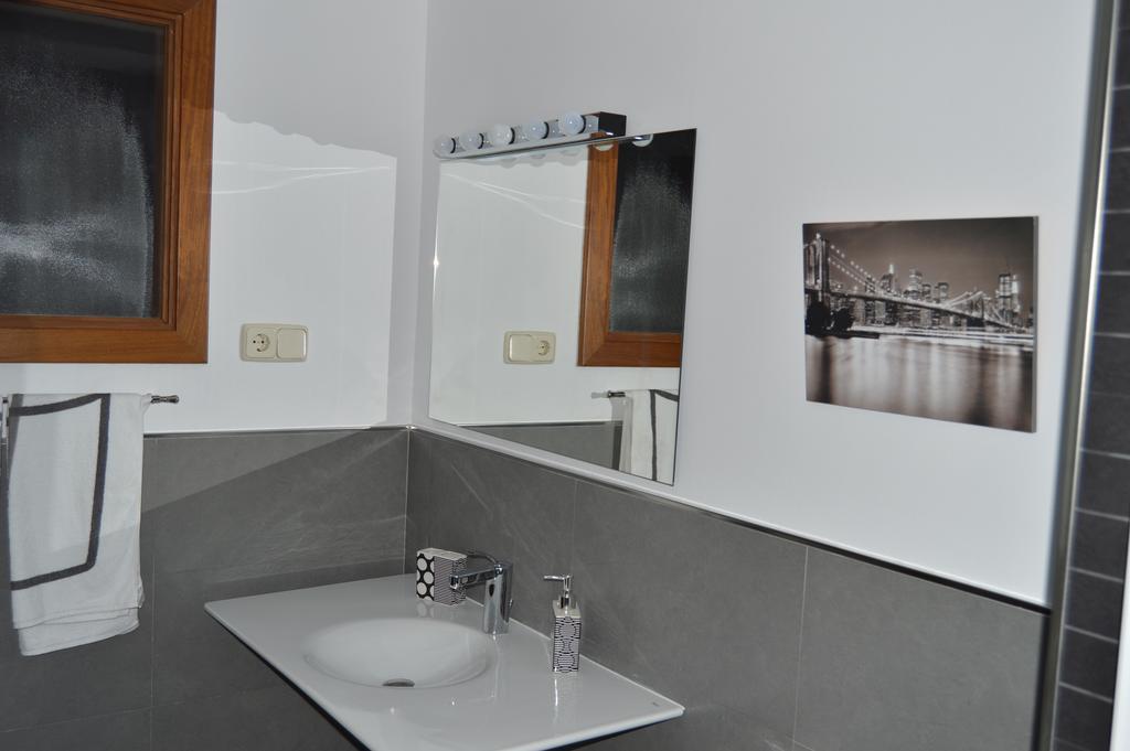 Apartamentos Nuncio Viejo Toledo Bilik gambar